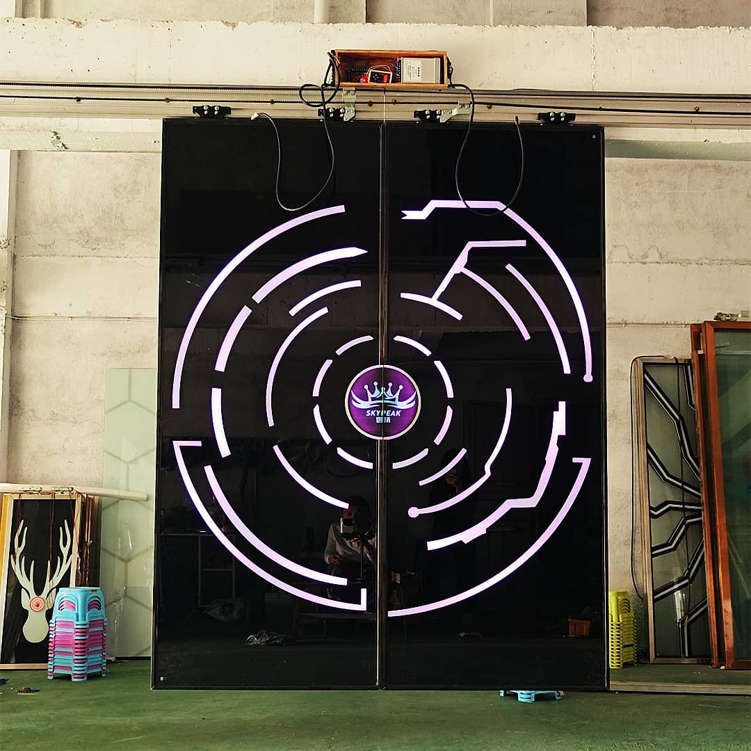 梦幻灯光门 手掌互动感应门