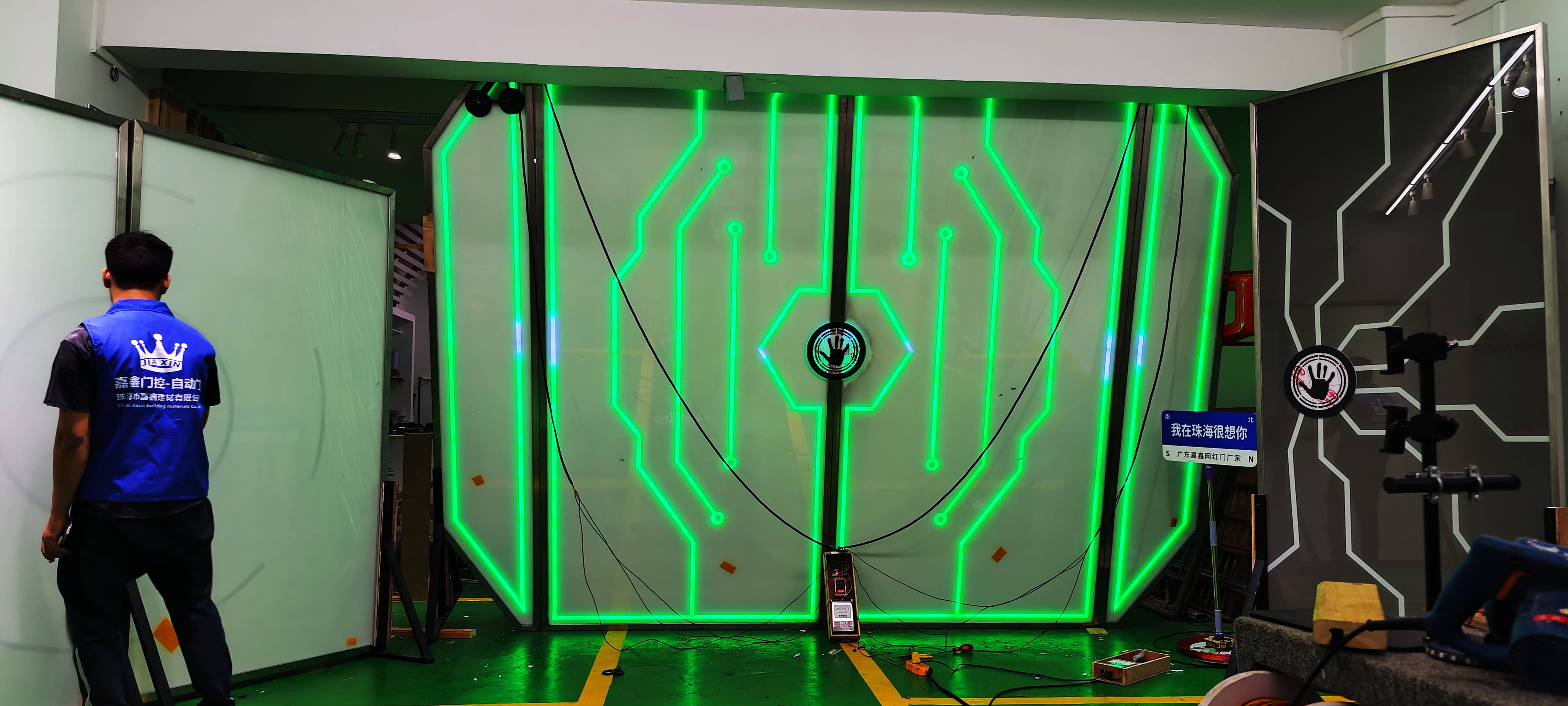 亲子餐厅网红触摸电动门